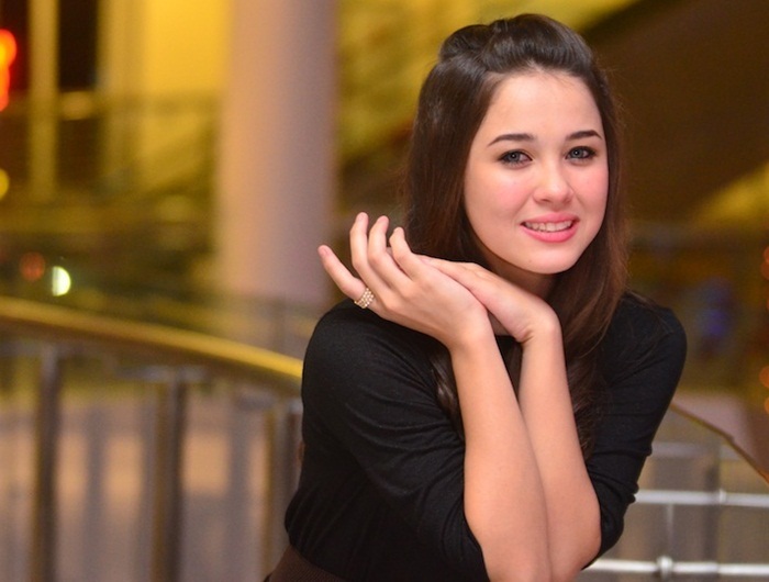 Emma Maembong Tidak Tolak Jodoh Dengan Zizan