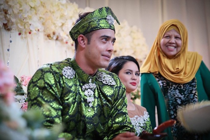 Zul Ariffin, Izara Aisyah Comel Bersanding Dalam Drama Terbaru