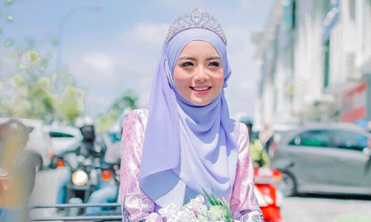 Mira Filzah Berangkat Ke Mekah Tunai Umrah