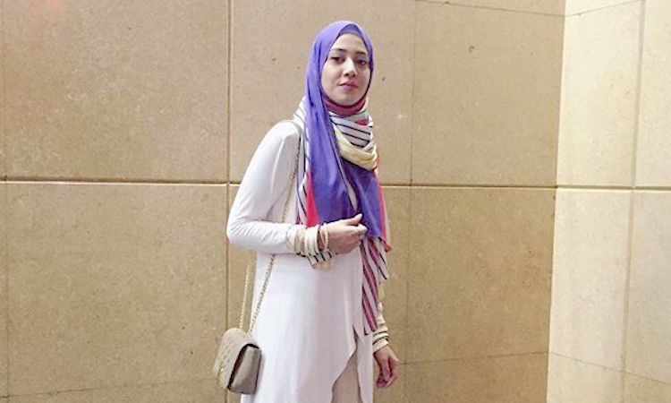 Buka Aurat Di Luar Negara Fathia Latiff Dikritik