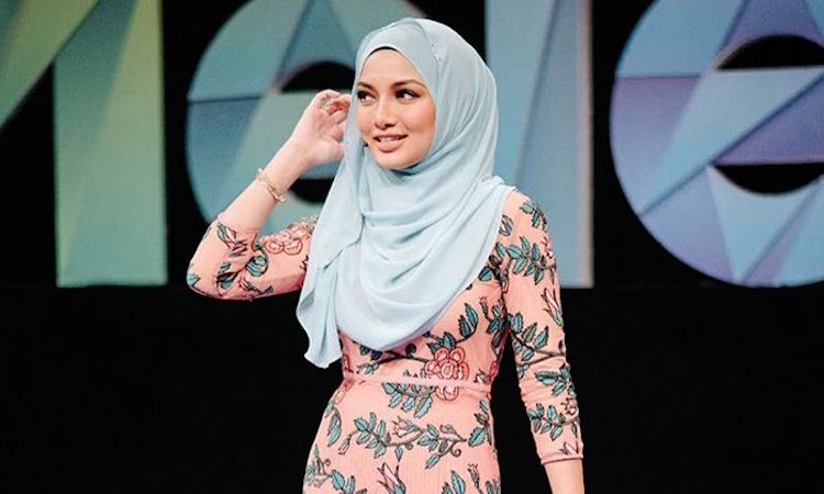 Neelofa Mahu Doa Bertemu Jodoh Di Mekah