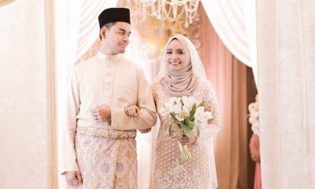  Ummi Nazeera  Suami Selamat Nikah 23 Julai Lalu