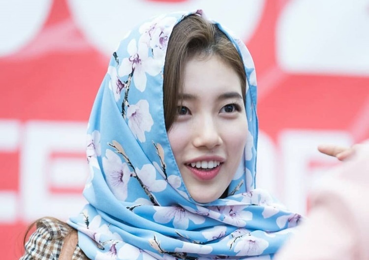 Suzy Bae Di Puji Pakai Hijab Hadiah Dari Peminat