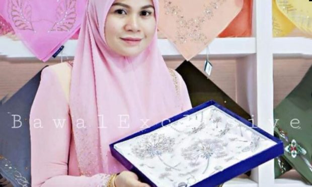 Tudung Bawal RM33,000 Pecah Rekod Termahal Di Malaysia