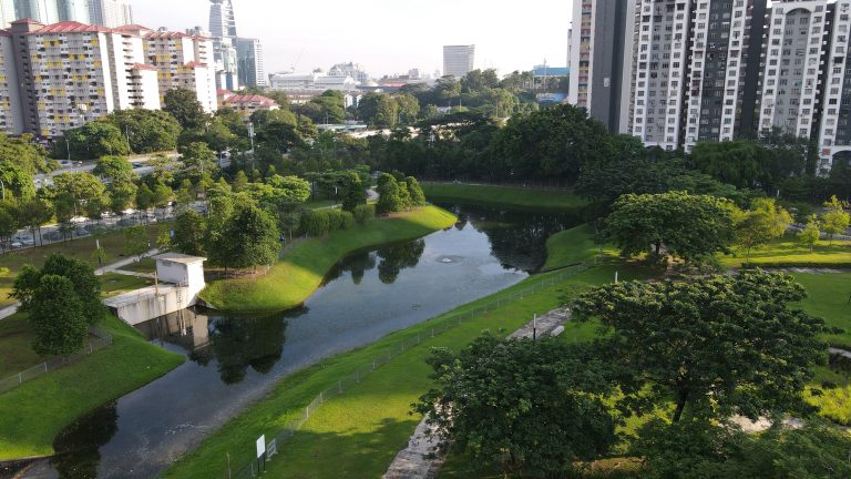 Cantik & Tenang, Hub Sukan & Rekreasi IWK Eco Park @ Pantai Dalam Kini ...