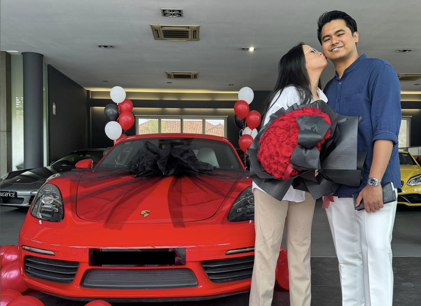 Ariff Bahran Bangga Dapat Beli Kereta Porsche Hasil Main ‘Trading’ 