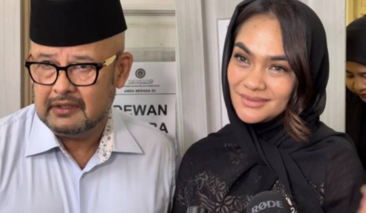 Harith Iskander, Dr Jezamine Sah Bercerai Talak Satu