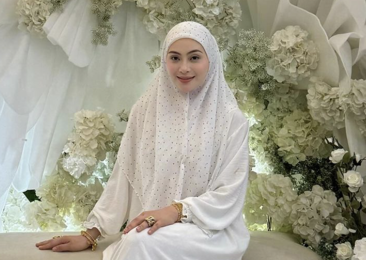 Adira Anggap Fazura Sama Seperti Dirinya