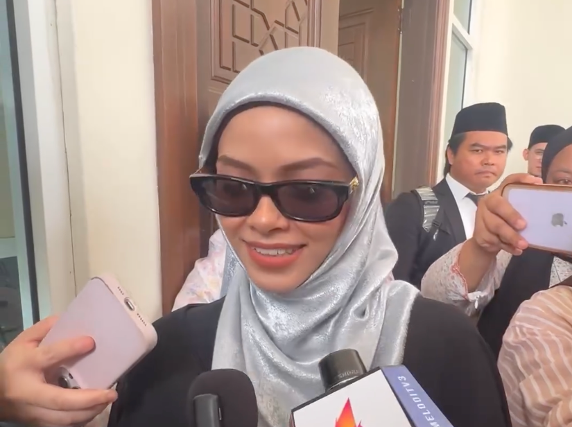 Ira Kazar Sah Cerai, Netizen Anggap Sebagai Kifarah