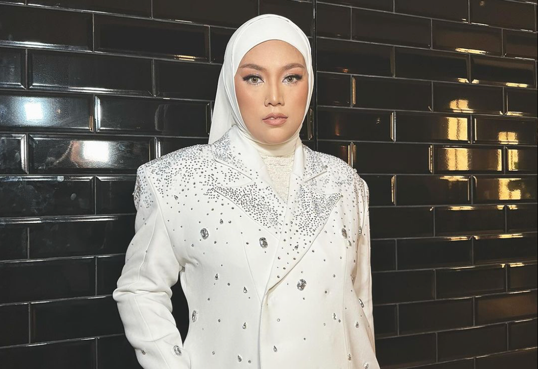 Shila Amzah Pelik Tercalon Top 20 Artis Sensasi Popular ABPBH