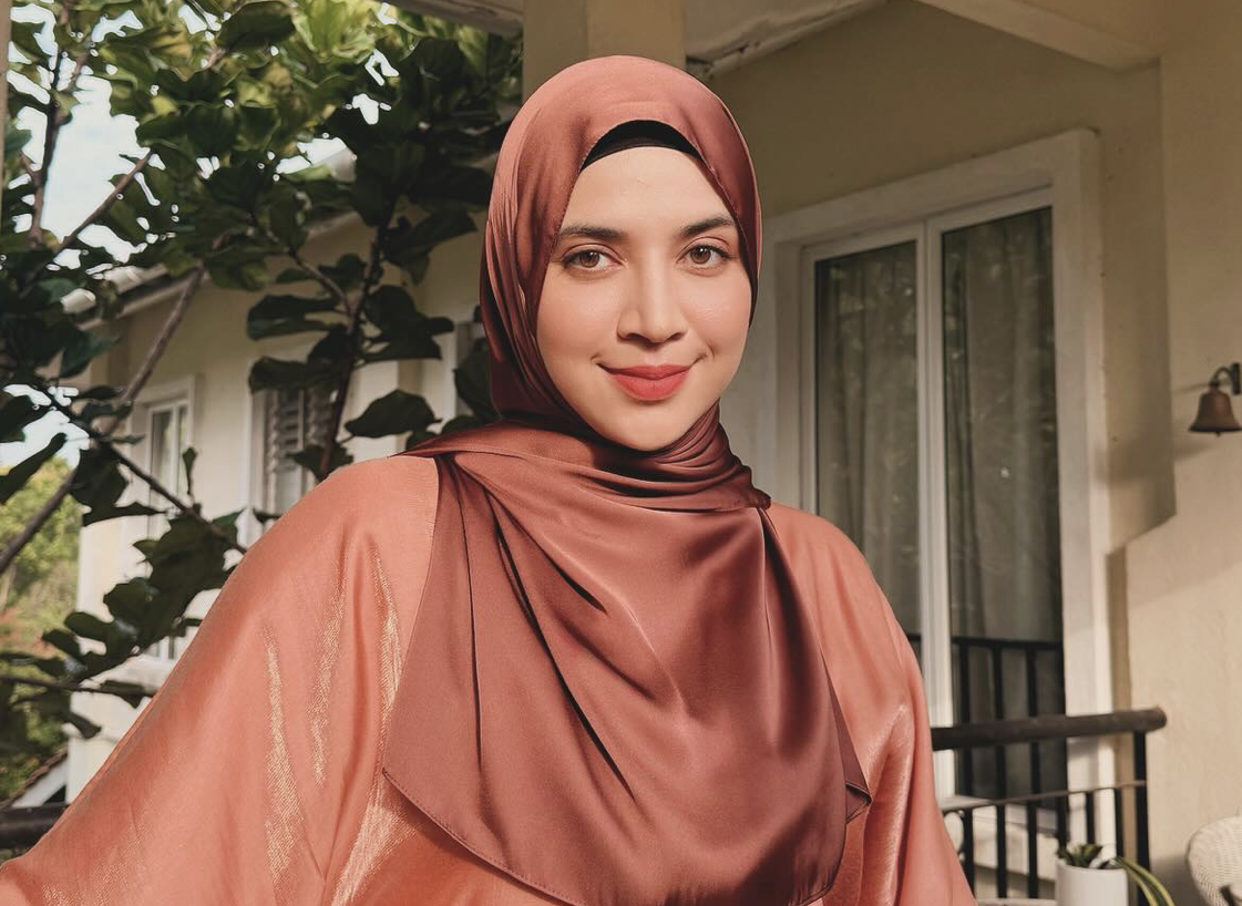 “Kenapa Perlu Pelik Bila Orang Tak Bertudung Bagitahu Mereka Solat?”