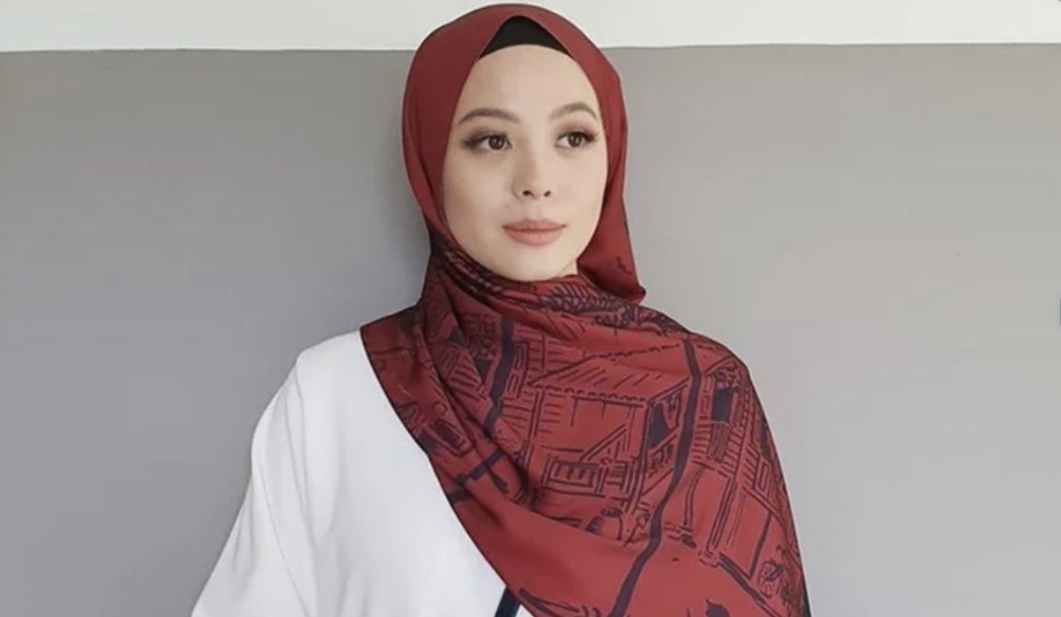 Akaun Kena Beku, Vivy Yusof Terharu Ada Rakan Belanja Beef Wellington