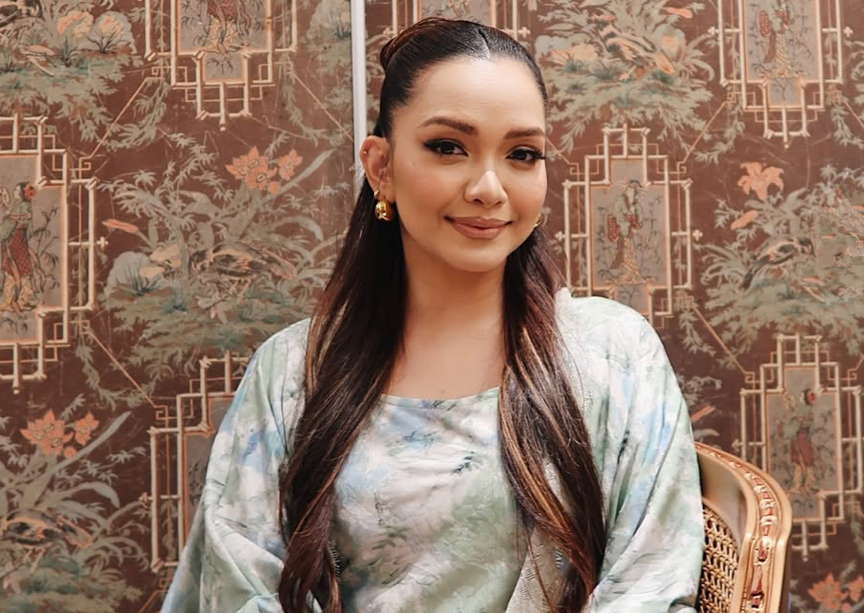 12 Tahun Bercinta, Azira Shafinaz Dah Putus Dengan Kekasih